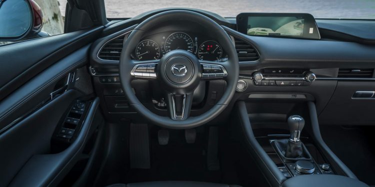 Mazda revela galeria de fotos e especificações do novo Mazda 3! 72