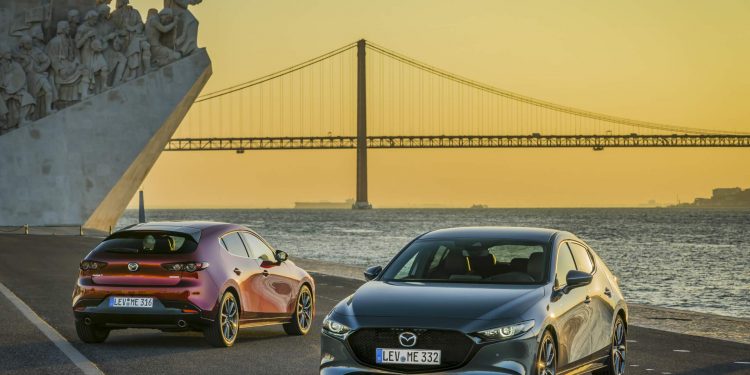 Mazda revela galeria de fotos e especificações do novo Mazda 3! 71