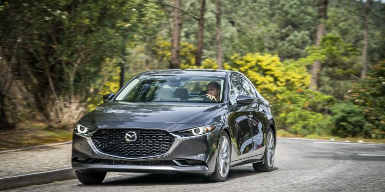 Mazda revela galeria de fotos e especificações do novo Mazda 3! 63