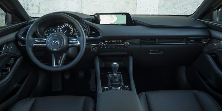 Mazda revela galeria de fotos e especificações do novo Mazda 3! 70