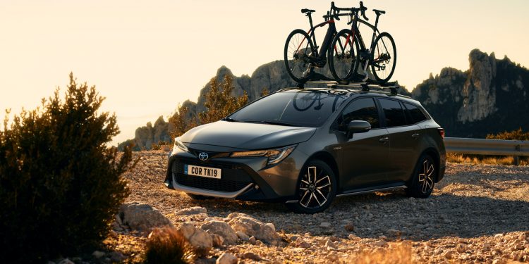 Toyota Corolla recebe versão GR Sport e versão Trek! 17