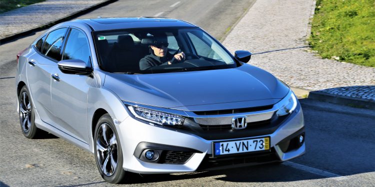 Honda Civic Sedan 1.5 VTEC Turbo Executive: Performance "disfarçada"! 53