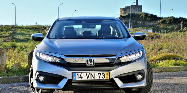 Honda Civic Sedan 1.5 VTEC Turbo Executive: Performance "disfarçada"! 50