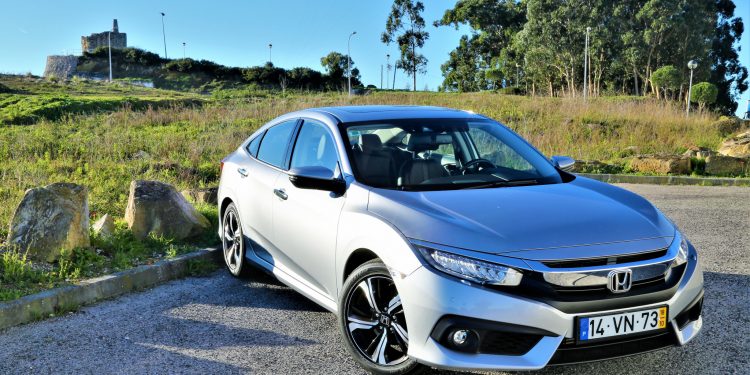 Honda Civic Sedan 1.5 VTEC Turbo Executive: Performance "disfarçada"! 49
