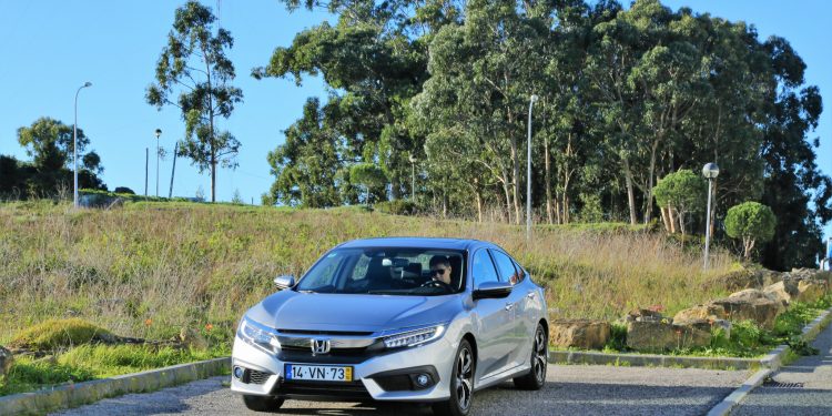 Honda Civic Sedan 1.5 VTEC Turbo Executive: Performance "disfarçada"! 40