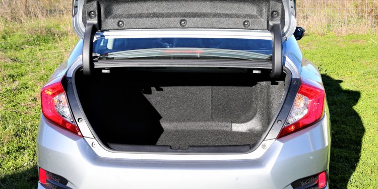 Honda Civic Sedan 1.5 VTEC Turbo Executive: Performance "disfarçada"! 34