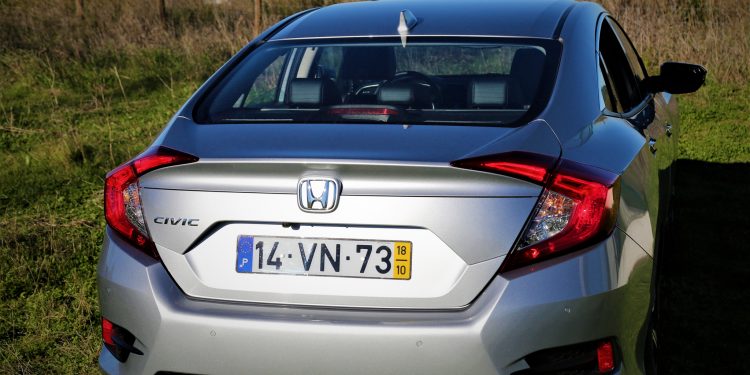 Honda Civic Sedan 1.5 VTEC Turbo Executive: Performance "disfarçada"! 26