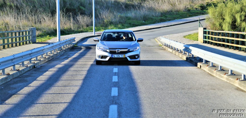 Honda Civic Sedan 1.5 VTEC Turbo Executive: Performance "disfarçada"! 24