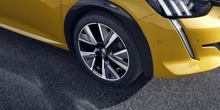 Novo Peugeot 208 revelado! 49