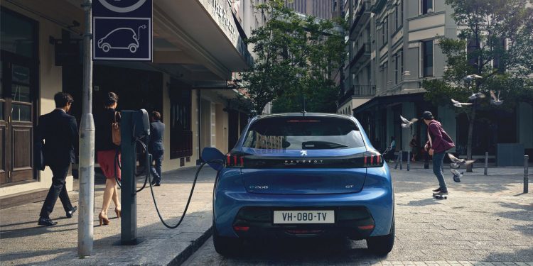 Novo Peugeot 208 revelado! 37