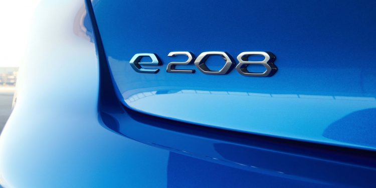 Novo Peugeot 208 revelado! 32