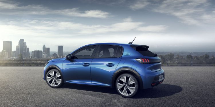 Novo Peugeot 208 revelado! 66