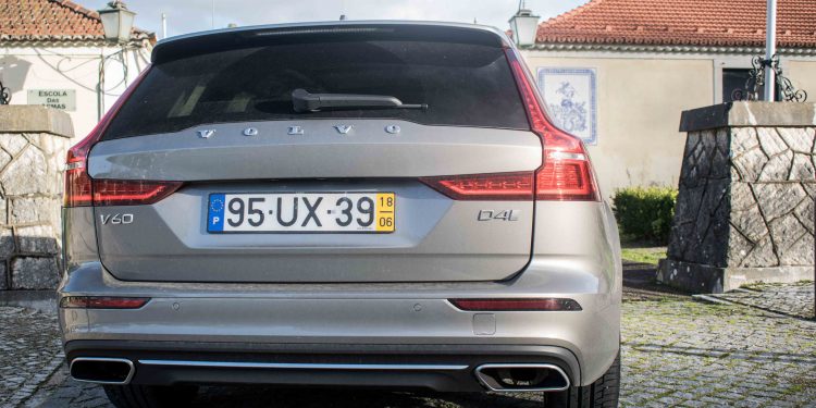 Volvo V60 D4 Inscription: Design, tecnologia e segurança! 71