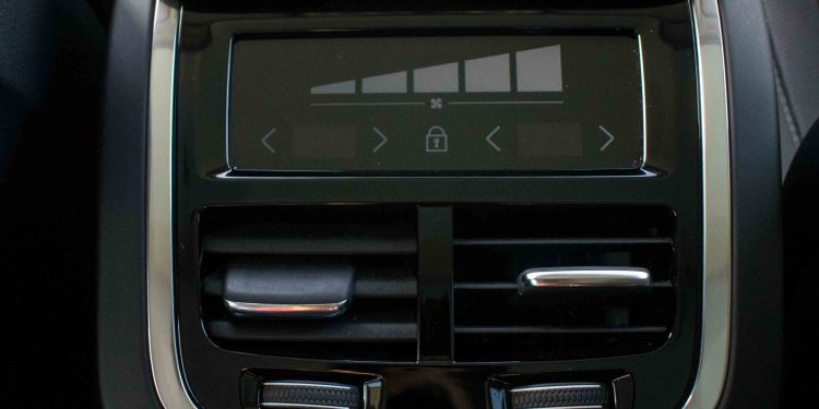 Volvo V60 D4 Inscription: Design, tecnologia e segurança! 60