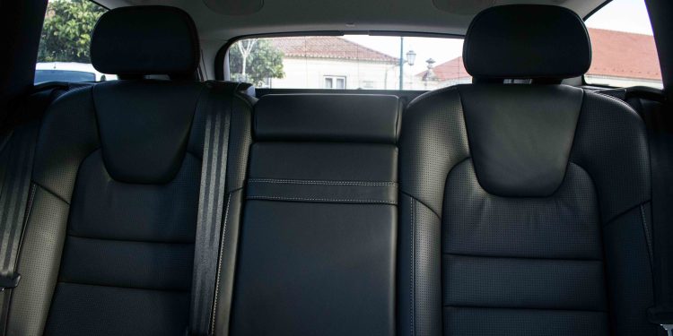 Volvo V60 D4 Inscription: Design, tecnologia e segurança! 51