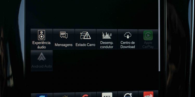 Volvo V60 D4 Inscription: Design, tecnologia e segurança! 49