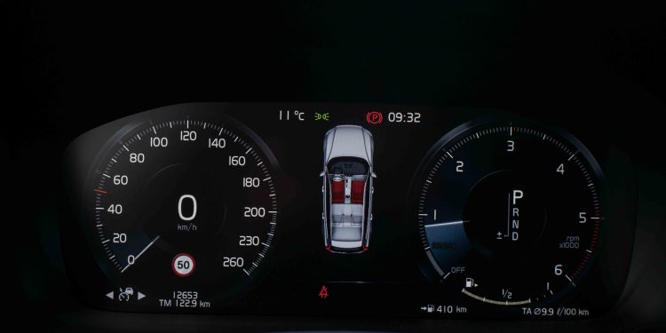 Volvo V60 D4 Inscription: Design, tecnologia e segurança! 44