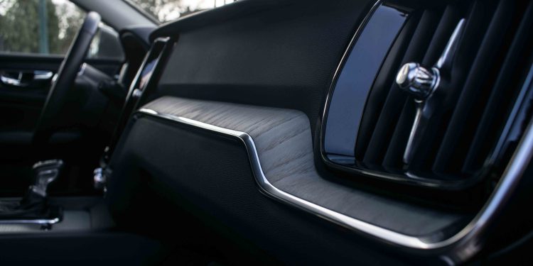 Volvo V60 D4 Inscription: Design, tecnologia e segurança! 32