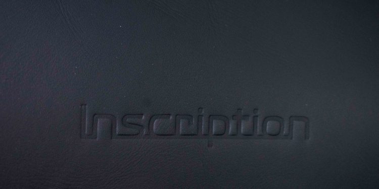 Volvo V60 D4 Inscription: Design, tecnologia e segurança! 31