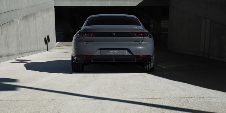 Peugeot 508 Sport Engeneered dos 0 aos 100km/h em 4,3 segundos! 37