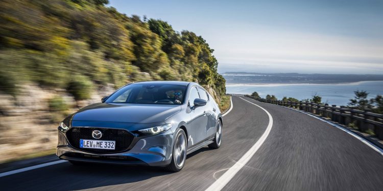 Mazda revela galeria de fotos e especificações do novo Mazda 3! 53