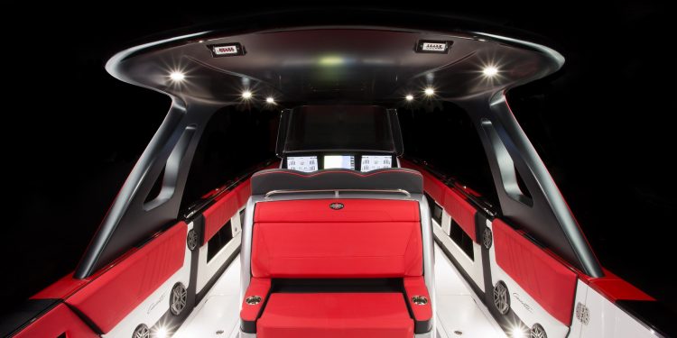 Mercedes AMG GT 63 S 4 Portas Coupe serve de inspiração a um barco com 1600cv! 19