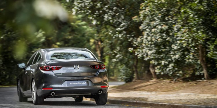Mazda revela galeria de fotos e especificações do novo Mazda 3! 49