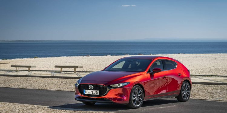 Mazda revela galeria de fotos e especificações do novo Mazda 3! 46
