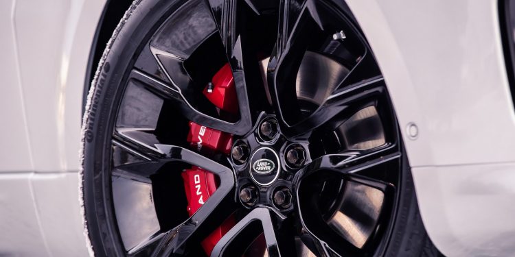 Novo Range Rover Sport HST recebe motorização Híbrida! 27