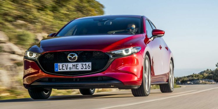Mazda revela galeria de fotos e especificações do novo Mazda 3! 31