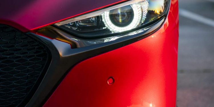 Mazda revela galeria de fotos e especificações do novo Mazda 3! 25