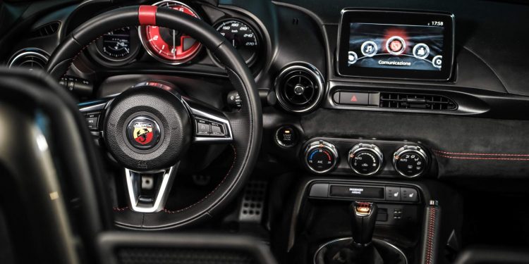 Abarth leva 595 "esseesse" e 124 Tributo Rally ao salão de Genebra! 23