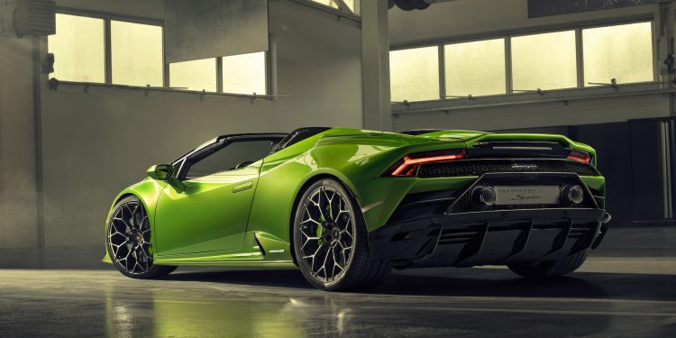 Lamborghini Huracán Evo perde a cabeça com versão Spyder! 22