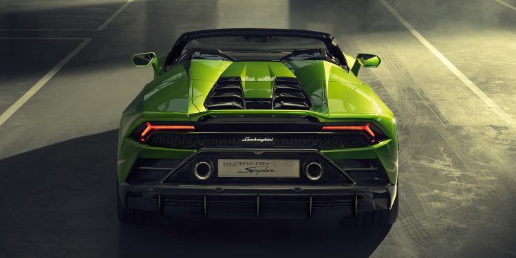 Lamborghini Huracán Evo perde a cabeça com versão Spyder! 25