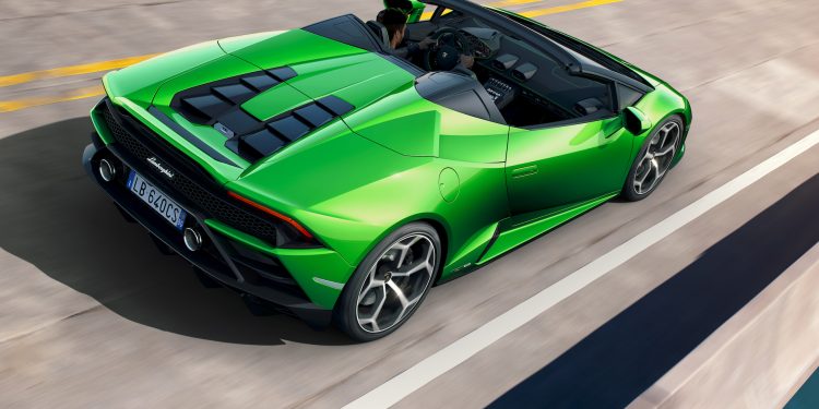 Lamborghini Huracán Evo perde a cabeça com versão Spyder! 18