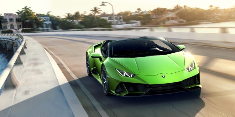 Lamborghini Huracán Evo perde a cabeça com versão Spyder! 15