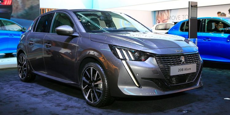 NOVO PEUGEOT 208 marca presença Genebra! 46