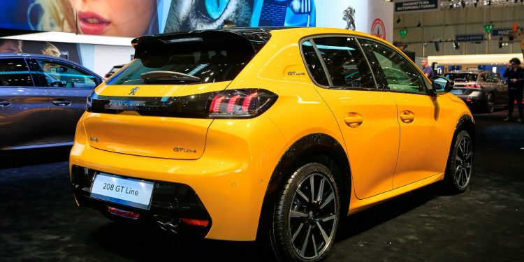 NOVO PEUGEOT 208 marca presença Genebra! 49