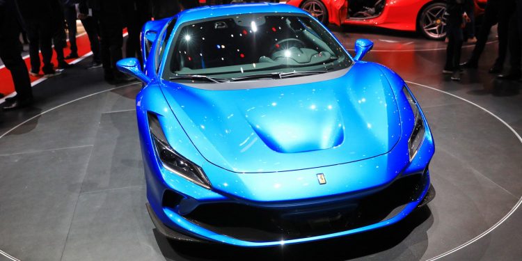 Ferrari F8 Tributo revelado em Genebra! 72