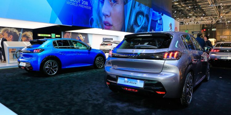 NOVO PEUGEOT 208 marca presença Genebra! 51