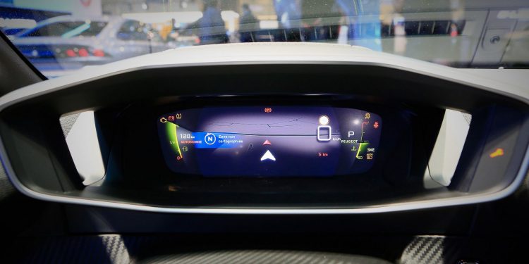 NOVO PEUGEOT 208 marca presença Genebra! 34