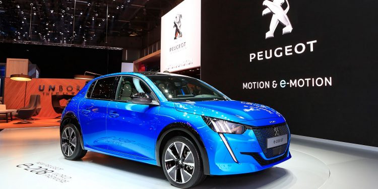NOVO PEUGEOT 208 marca presença Genebra! 38