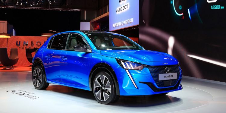NOVO PEUGEOT 208 marca presença Genebra! 47