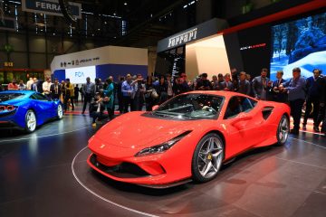 Ferrari F8 Tributo revelado em Genebra! 14