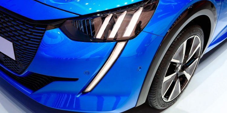 NOVO PEUGEOT 208 marca presença Genebra! 44