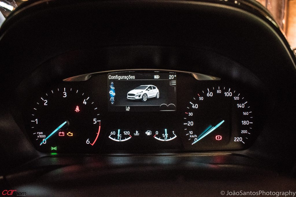 Ford Fiesta Active 1.5 TDCi: Despachado e radical! 23