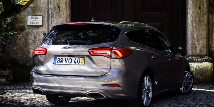 Ford Focus SW Vignale 1.5 Ecoboost: Requinte, luxo e performance para toda a família! 40
