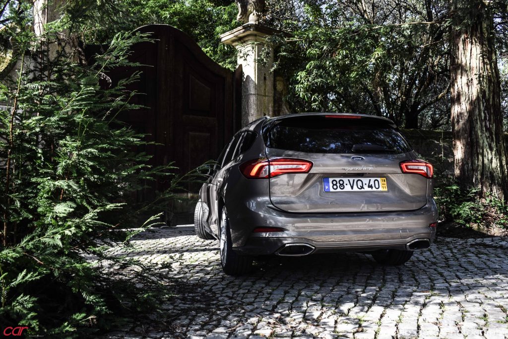 Ford Focus SW Vignale 1.5 Ecoboost: Requinte, luxo e performance para toda a família! 20