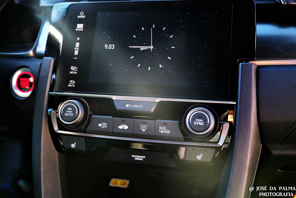 Honda Civic 1.6 I-DTEC 9AT: Conforto e jovialidade! 23