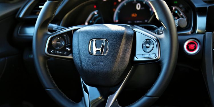 Honda Civic 1.6 I-DTEC 9AT: Conforto e jovialidade! 27